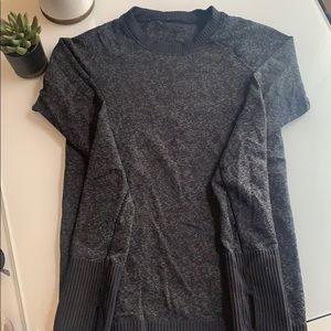 Long sleeve Lululemon shirt